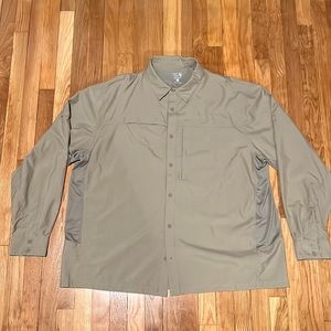 Mountain Hardware light weight long sleeve button up